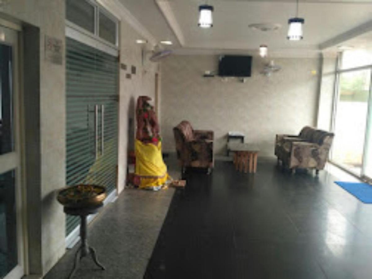 Goroomgo Star Inn Sea View Purî Extérieur photo